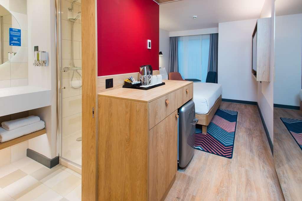 Hampton By Hilton Park Royal Hotel Londen